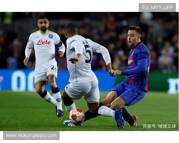 乔纳森·塔本赛季防守表现稳健,状态持续提升 乔纳森·塔本赛季防守表现稳健,状态持续提升