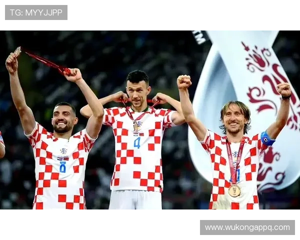 厄德高与莫德里奇：中场组织与核心传承差异