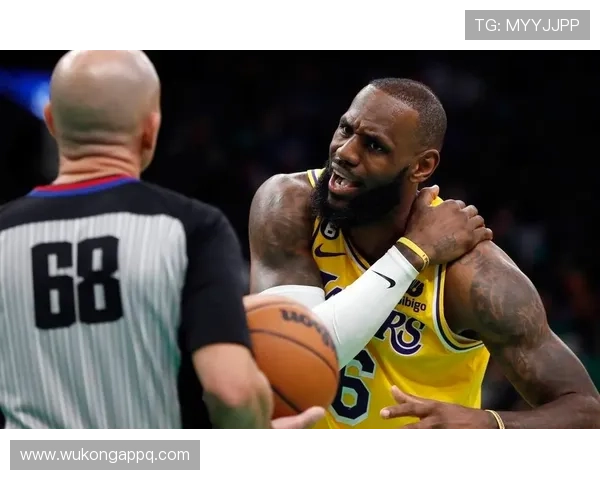 少有人知的场内场外犯规判罚差异，裁判如何界定边界？