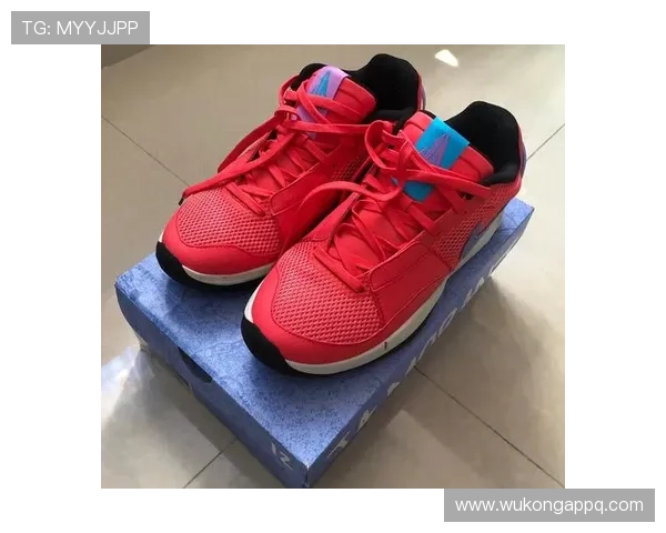 莫兰特又双叒夜店蹦迪了，这回连保镖都拦不住？