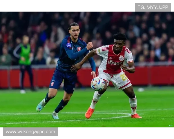 库杜斯：从北西兰新星到阿贾克斯王牌的生涯阶段复盘